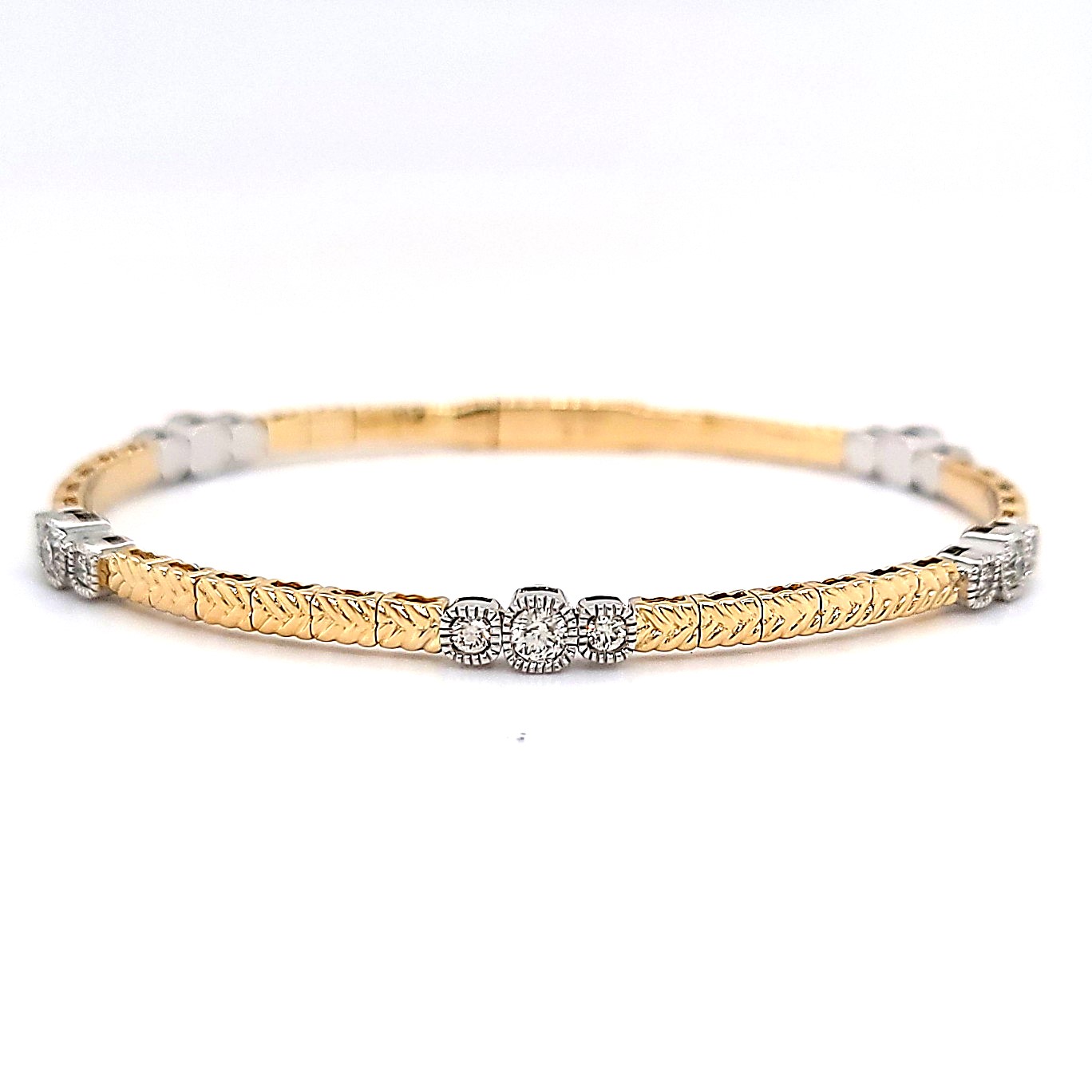 Diamond bracelet | Modern gold jewelry, Black beads mangalsutra design,  Bangles jewelry designs