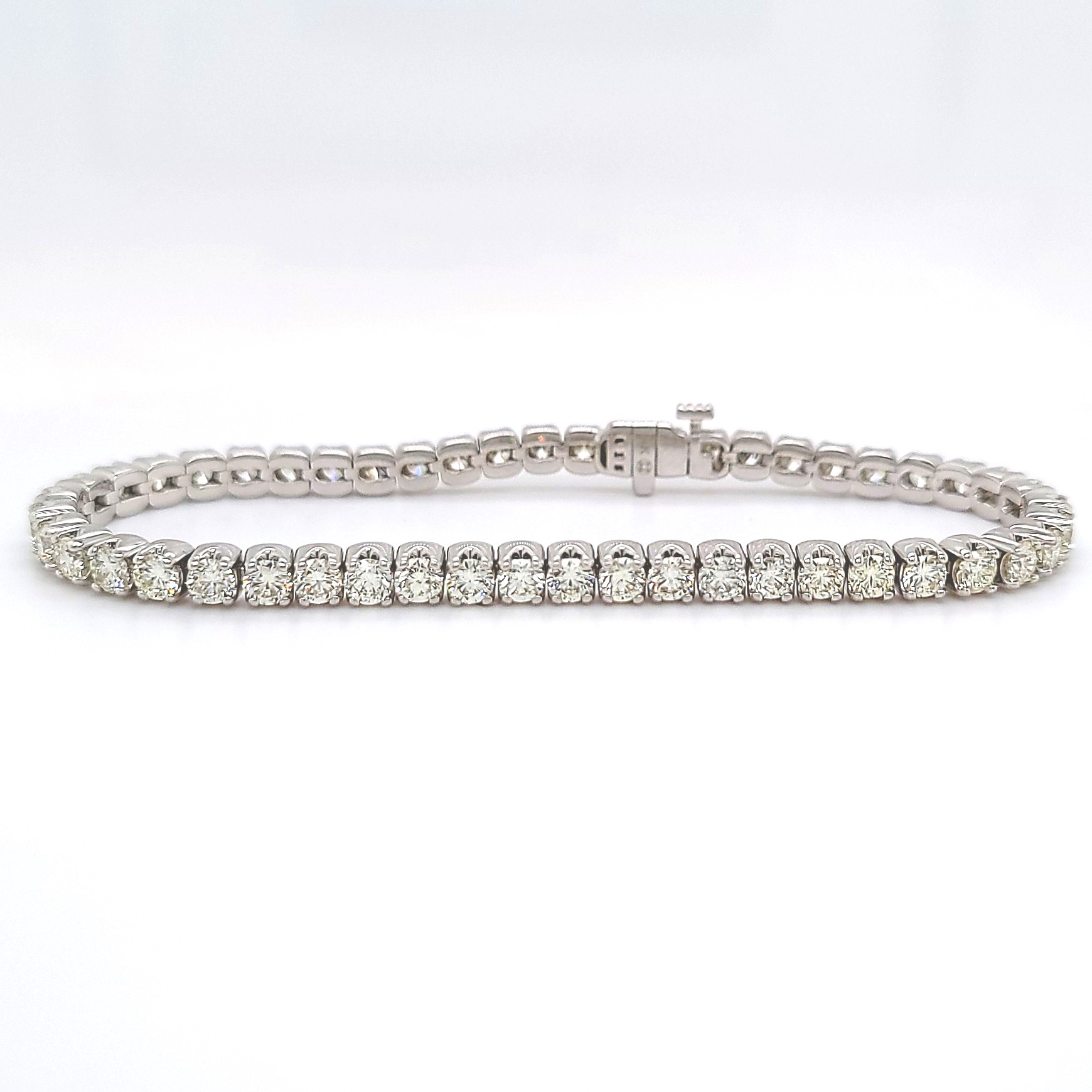 10 ct Diamond Tennis Bracelet (6 in) | Shane Co.